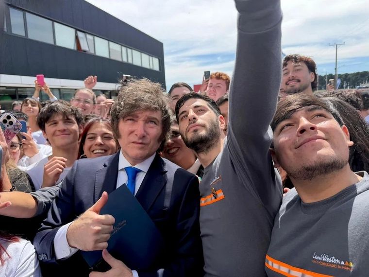 La filosa frase con la que Milei le respondió a un vecino que lo insultó en Mar del Plata.