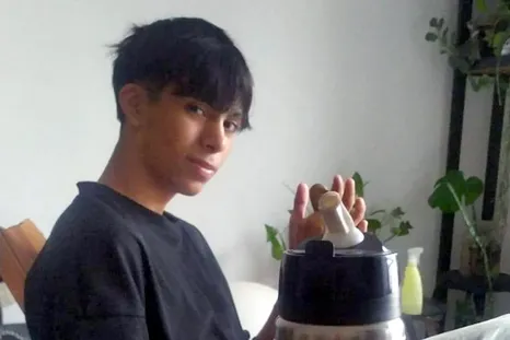 El cuerpo de la víctima fue hallado en una fábrica abandonada frente al estadio de Colón de Santa Fe. El cuerpo de la víctima fue hallado en una fábrica abandonada frente al estadio de Colón de Santa Fe.