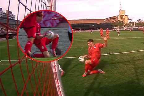 Salió el audio del VAR y reavivó la polémica. ¿Fue penal para River? Salió el audio del VAR y reavivó la polémica. ¿Fue penal para River?