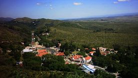 Senderos, capillas y productos artesanales forman parte del encanto de este rincón serrano. Foto: Agencia Córdoba Turismo