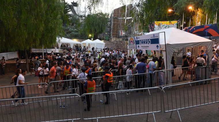 Desde Cultura aseguran que el ingreso es con entrada física para evitar el colapso en el Frank Romero Day. Desde Cultura aseguran que el ingreso es con entrada física para evitar el colapso en el Frank Romero Day.