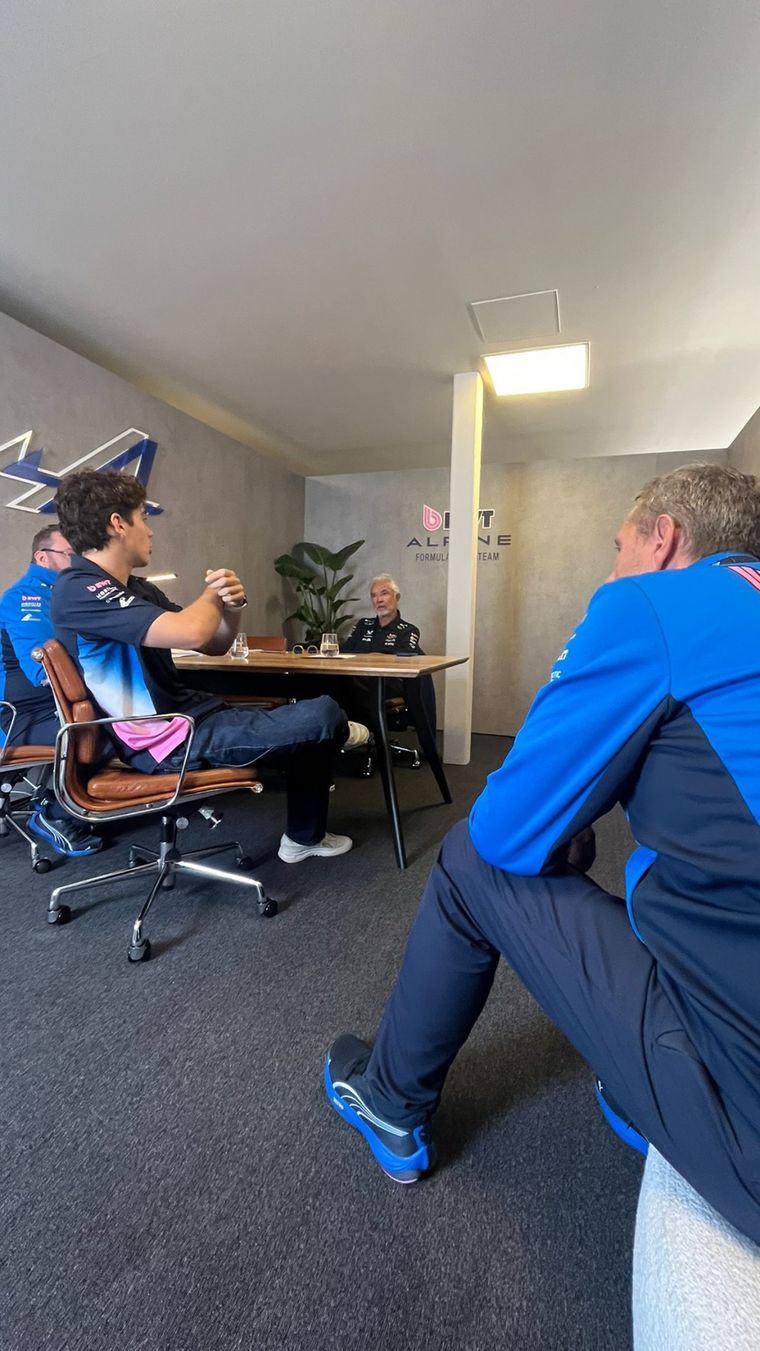 La imagen que compartió Flavio Briatore que generó gran expectativa. La imagen que compartió Flavio Briatore que generó gran expectativa.