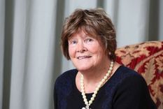 ¿Me abandonaron mis padres en una colina atada de manos para dejarme morir?