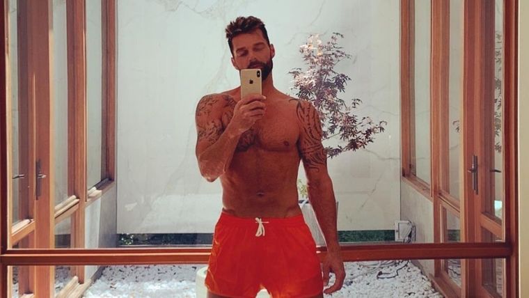Ricky y una selfie frente al espejo.
