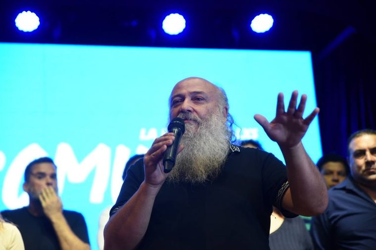 Pérsico reveló que vive con el sueldo de su mujer. Foto: Twitter Movimiento Evita