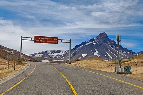 El Paso Pehuenche es una alternativa a Los Libertadores. El Paso Pehuenche es una alternativa a Los Libertadores.