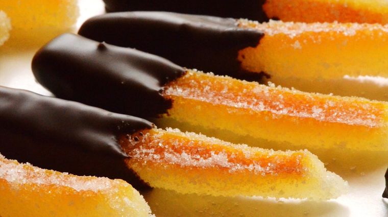 Cáscaras de naranja confitadas: ¿qué se necesita y cómo se hacen? Foto: Kiwilimón