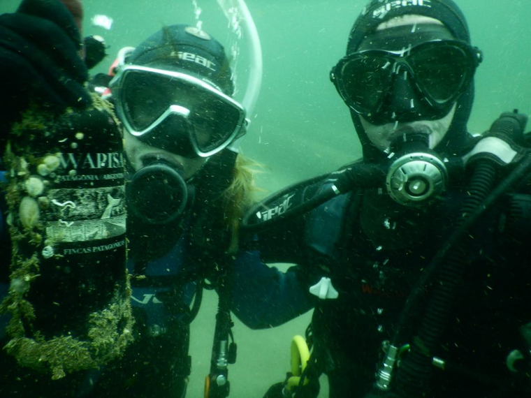 800 botellas salieron del mar.