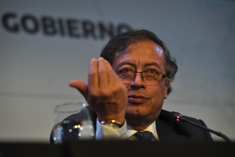 Gustavo Petro es uno de los presidente más cuestionados de la región por su búsqueda de acercar Colombia a Venezuela. Gustavo Petro es uno de los presidente más cuestionados de la región por su búsqueda de acercar Colombia a Venezuela.