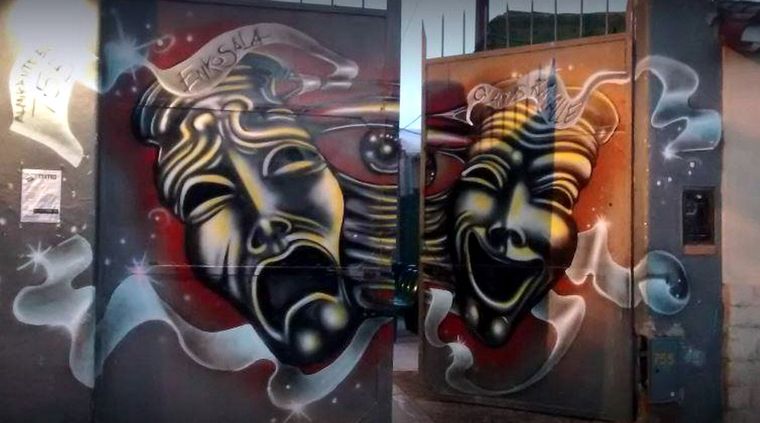 El ingreso a la sala teatral donde se tejen maravillas. Foto: Gentileza Juan Comotti.