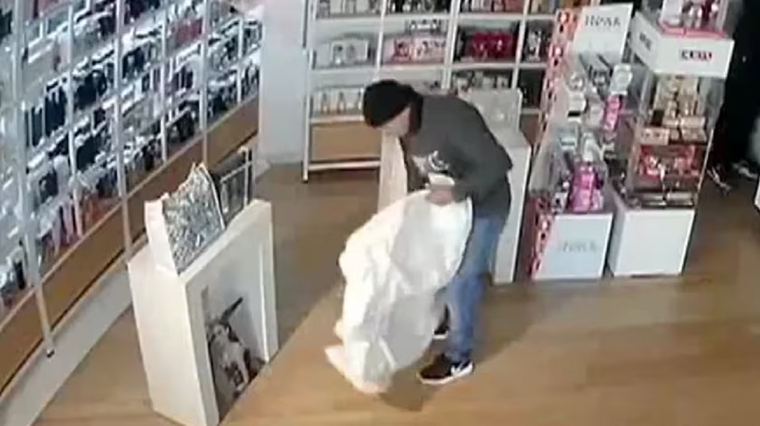 El hecho en la perfumería. Foto: NA