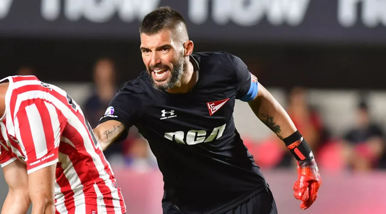 El arquero eligió las redes sociales para expresar lo sucedido en el Ducó. Foto: Publicada en El Gráfico