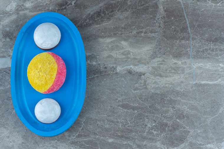 Una limpieza perfecta de platos con este truco. Fuente: Freepik.