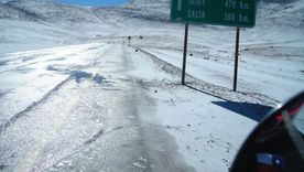 Paso cerrado por la ola polar en Jujuy: 200 camiones varados y rescates en la frontera. Foto: Todo Jujuy Paso cerrado por la ola polar en Jujuy: 200 camiones varados y rescates en la frontera. Foto: Todo Jujuy