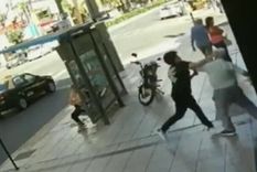 video: agredio a un hombre mayor y lo noquearon