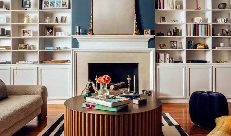 Calidez, comodidad, bienvenida, nostalgia: todas son asociaciones positivas que hacemos con una chimenea original en el corazón del hogar. Foto: Pablo Enriquez for Maison Vilucchi