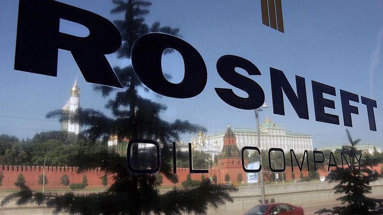 Rosneft y Lukoil exportan, entre ambas, 3,1 millones de barriles de petróleo al día.