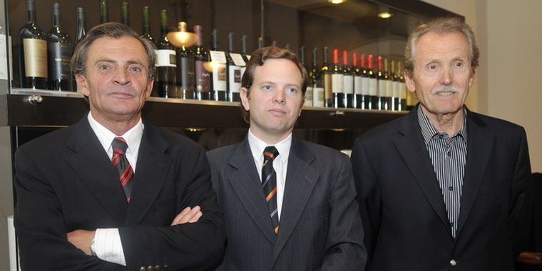 Roberto, Raúl y Alberto Arizu, una familia dedicada a la vitivinicultura. Foto: Pachy Reynoso/MDZ