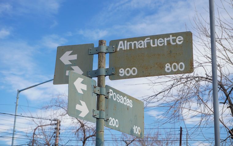 Calle Almafuerte, en Godoy Cruz. Calle Almafuerte, en Godoy Cruz.