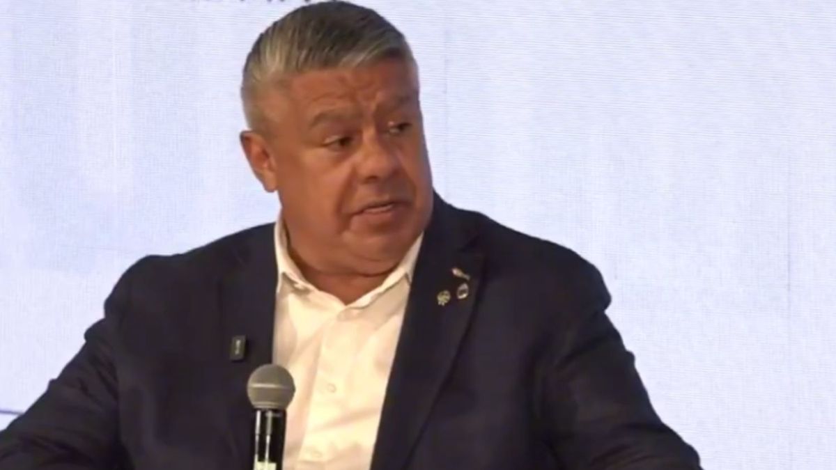 El fútbol o el “Chiqui” Tapia: el dilema de empresas, clubes y allegados