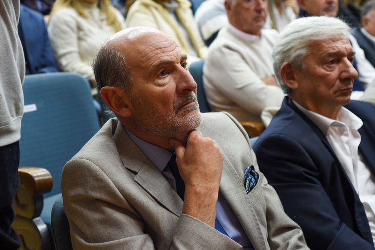 El ministro de producción Rodolfo Vargas Arizu dijo presente. El ministro de producción Rodolfo Vargas Arizu dijo presente.