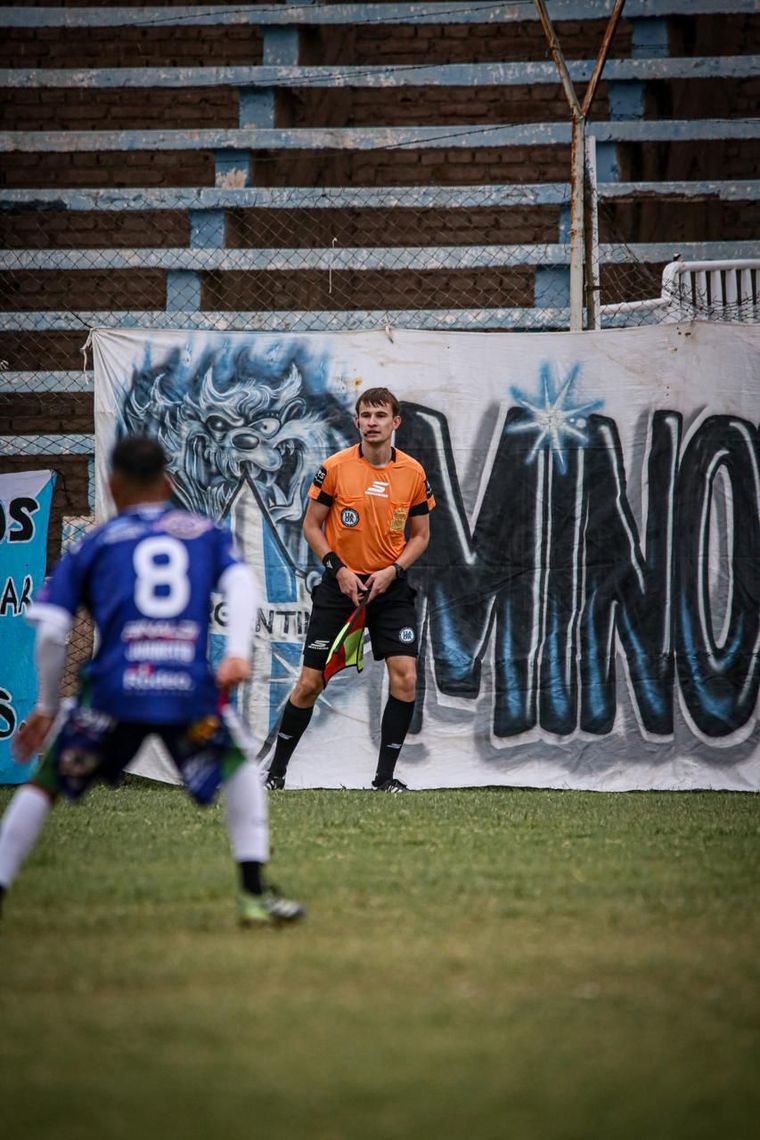 Kruk fue árbitro asistente en el último clásico departamental entre Argentino y Guaymallén.
