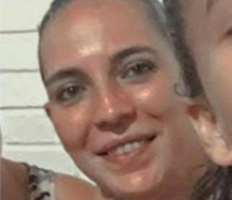 Enríquez apostó en el casino más de 17 millones de pesos, los cuales debían ser destinados a una fiesta de egresados. Enríquez apostó en el casino más de 17 millones de pesos, los cuales debían ser destinados a una fiesta de egresados.