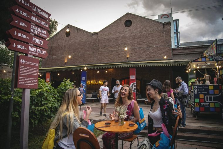 La Enoteca se ubica en el Centro Cívico de Mendoza