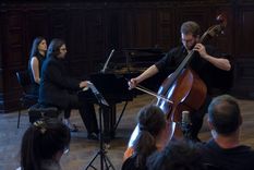 quien es el musico argentino que gano un contrabajo de 30 mil euros