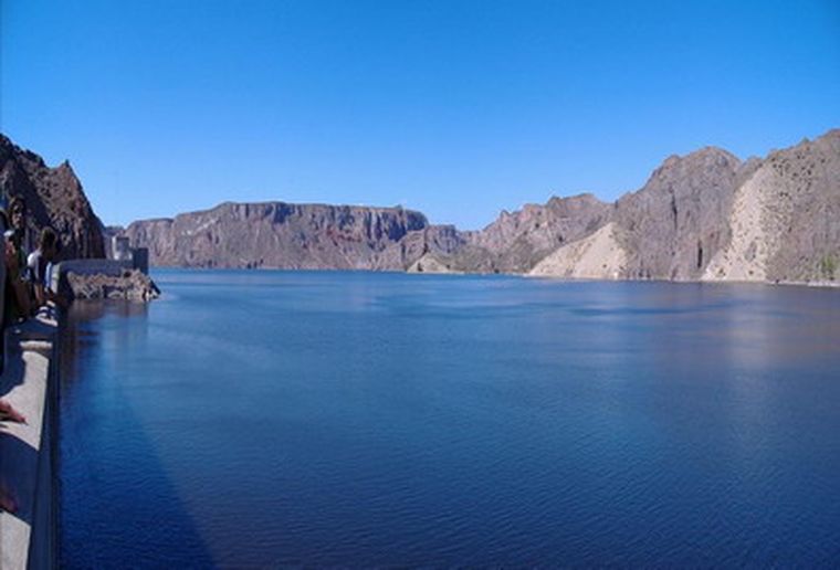 El origen del conflicto: el embalse El Nihuil.