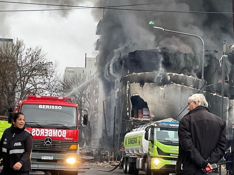 Como consecuencia del incendio, los vecinos fueron evacuados.