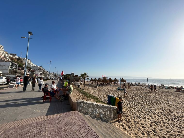 Un cuchufli con manjar frente a la playa se encuentra a $1.000 chilenos aproximadamente. Foto: Archivo MDZ