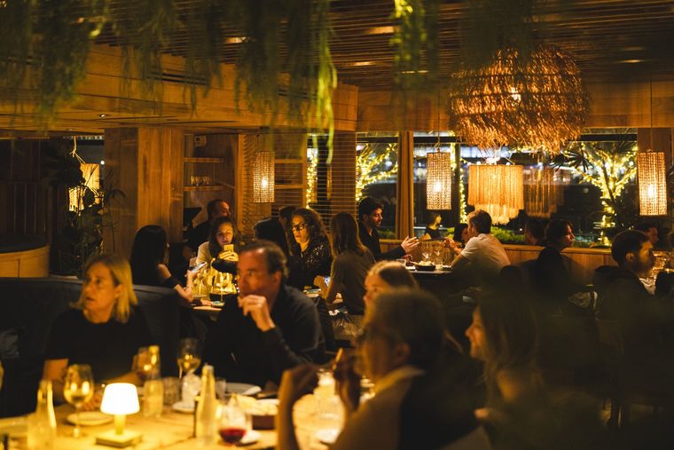 Mare, salón. Mare, salón.