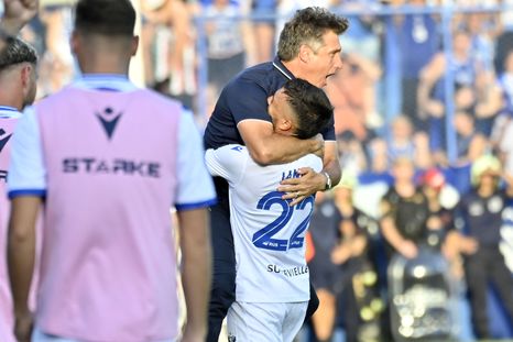 La llamativa reacción de Guillermo Barros Schelotto en los goles de Vélez ante Boca.