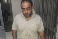Sangre El hombre dejó de agredir a su pareja porque intervinieron los vecinos.