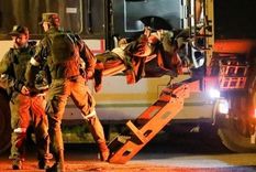 Aparecieron imágenes que supuestamente muestran a soldados ucranianos heridos que llegan a Novoazovsk, una ciudad en poder de los rebeldes respaldados por Rusia. Foto: REUTERS