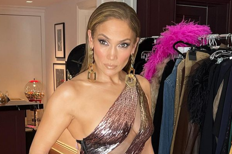 Esta es la increíble manicura de Jennifer Lopez y Victoria Beckham. Foto: INSTAGRAM @JLO