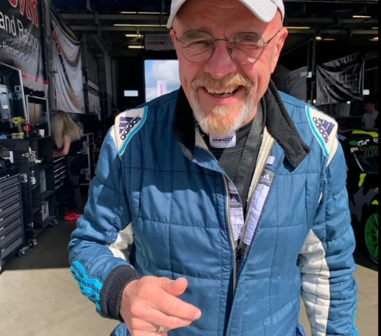 Juha Miettinen falleció este sábado a los 69 años tras un brutal accidente en las 24 horas de Nurburgring. Juha Miettinen falleció este sábado a los 69 años tras un brutal accidente en las 24 horas de Nurburgring.