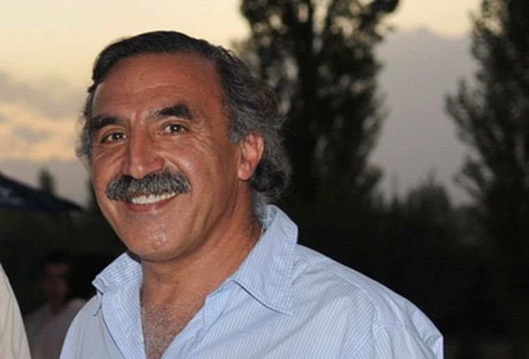 En primer plano, Alfredo Farés. Foto: Archivo/ MDZ