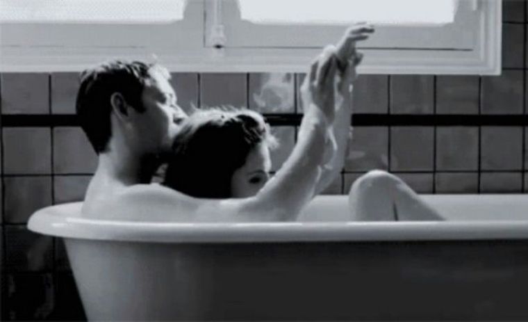 Foto: https://d.wattpad.com/story_parts/20/images/14084e5303e23859.jpg