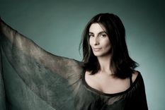 carolina peleritti, marcelino azaguate y coro cantapueblo, juntos