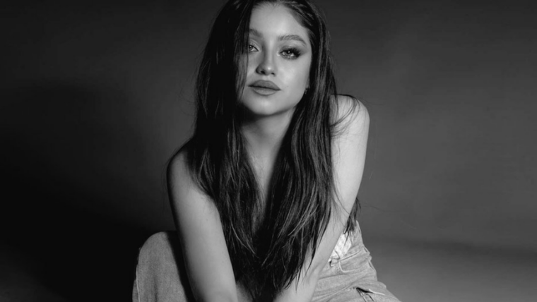 Karol Sevilla Confesiones a flor de piel. Foto: Fuente: Imagen - Instagram @karolsevillaofc