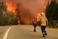 Continúan los incendios en Chubut