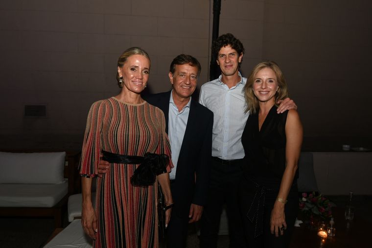 Fabiana Calleja, el gobernador Rodolfo Suarez, Martín Lousteau y Carla Peterson. ¡No te pierdas la galería de fotos al final de la nota! Foto: Alfredo Ponce - MDZ