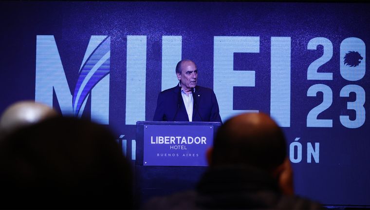 Armador. Guillermo Francos, durante la campaña de Javier Milei, a cargo del armado y la fiscalización. Foto: Pedro Ramos/MDZ