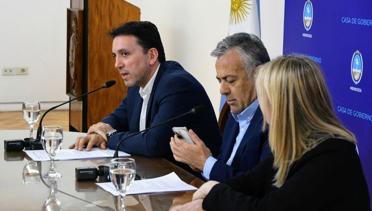 Tadeo García Zalazar y Alfredo Cornejo hicieron los anuncios este lunes al mediodía Foto: Alf Ponce Mercado/MDZ