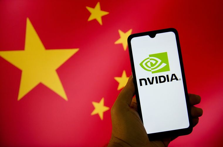 El CEO de NVIDIA destacó que la baja burocracia y las regulaciones flexibles aceleran la innovación china. El CEO de NVIDIA destacó que la baja burocracia y las regulaciones flexibles aceleran la innovación china.