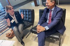 El gobernador Rodolfo Suarez se reunió con la embajadora argentina en Canadá, Josefina Martínez Gramuglia, durante la feria minera. Foto: Prensa Gobierno de Mendoza