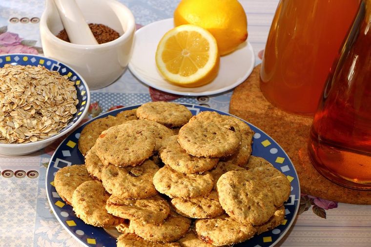 Estas auténticas galletas de avena y limón sin azúcar, se ganarán el corazón de todos