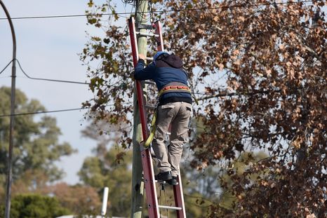 Edemsa realiza tareas de mantenimiento de manera periódica. Edemsa realiza tareas de mantenimiento de manera periódica.